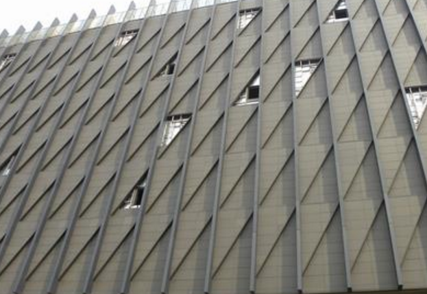 影響氟碳漆噴涂型材表面質量